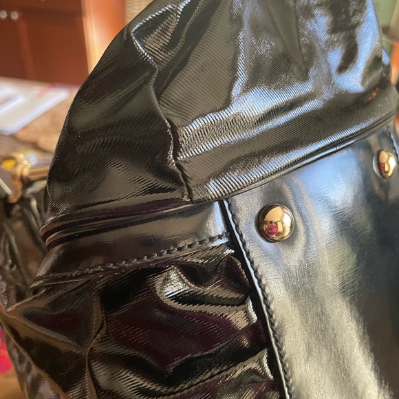 Brand New (Authentic) Gucci Med/Large - Picture 14 of 16